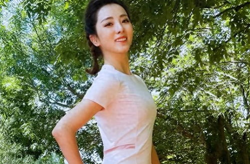 网红李丝丝,从网红到影响力人物，她的蜕变之路