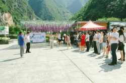 秦岭网红洞,网红洞穴的奇幻之旅